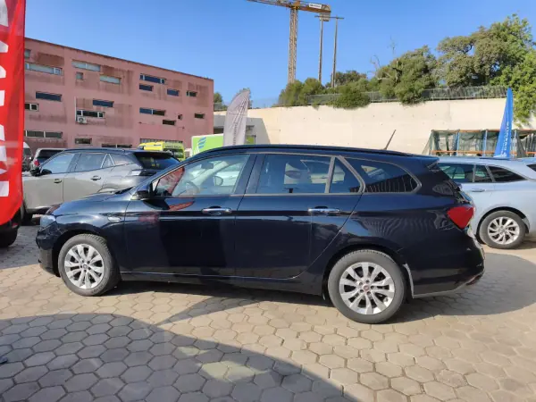 Fiat Tipo Station Wagon 2017 - 9900 EUR, 171332 km - 171332km - foto 2 de 19