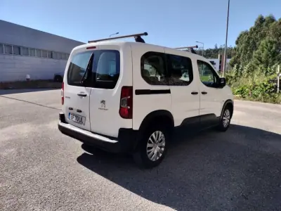 Peugeot Bipper Tepee 2020 - 19500 EUR, 110000 km - AUTO.MOTO.pt - 110000km - foto 7 de 22