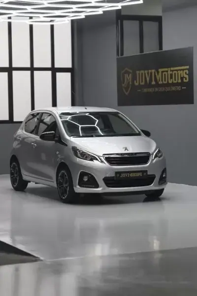 Peugeot 108 2017 - 9500 EUR, 49390 km - AUTO.MOTO.pt - 49390km - foto 5 de 45