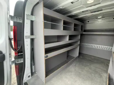 Renault Trafic 2.0 dCi IVA Dedutível 2020 - 17450 EUR, 131000 km - AUTO.MOTO.pt - 131000km - foto 24 de 35