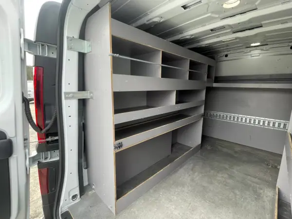 Renault Trafic 2020 - 17450 EUR, 131000 km - AUTO.MOTO.pt - 131000km - foto 24 de 35