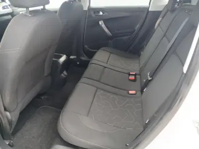 Peugeot 2008 2016 - 8650 EUR, 88623 km - AUTO.MOTO.pt - 88623km - foto 18 de 25