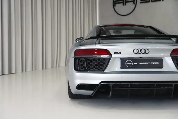 Audi R8 Coupé 2016 - 129950 EUR, 87000 km - AUTO.MOTO.pt - 87000km - foto 18 de 51