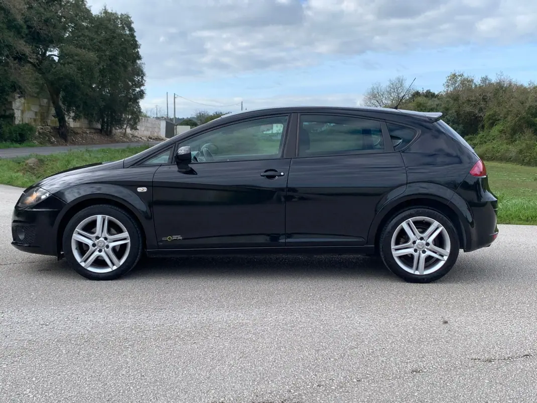 SEAT Leon 2012 - 7150 EUR, 132560 km - AUTO.MOTO.pt - 132560km - foto 7 de 15
