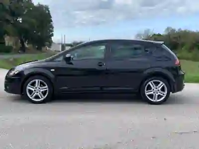 SEAT Leon 2012 - 7150 EUR, 132560 km - AUTO.MOTO.pt - 132560km - foto 7 de 15