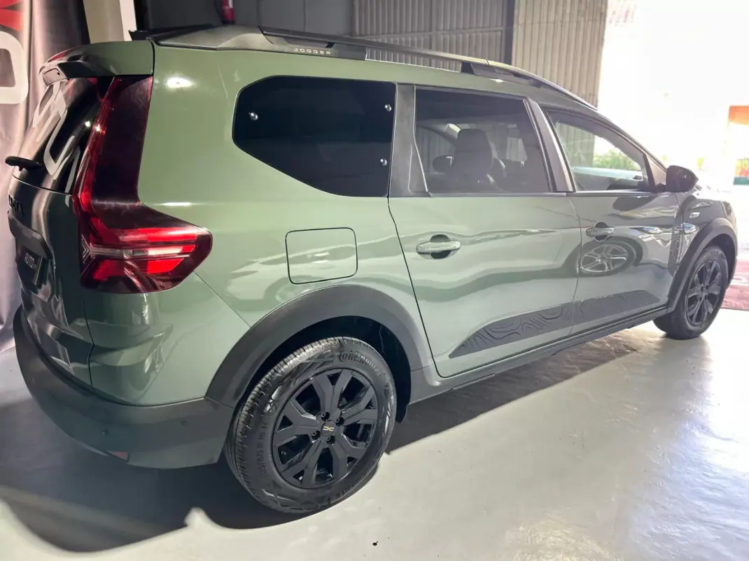 Dacia Jogger 2024 - 16750 EUR, 61518 km - 61518km - foto 5 de 45