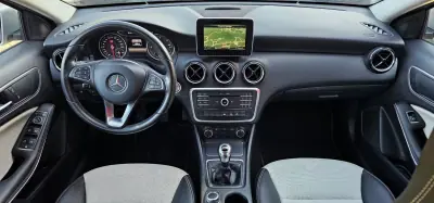 Mercedes-Benz A 180 2018 - 18500 EUR, 130000 km - AUTO.MOTO.pt - 130000km - foto 6 de 25