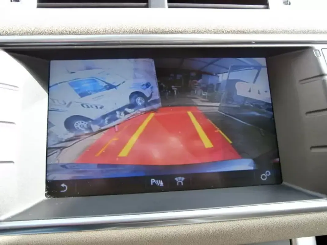 Land Rover Range Rover Evoque 2019 - 25500 EUR, 158956 km - AUTO.MOTO.pt - 158956km - foto 21 de 33