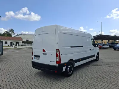 Renault Master 2024 - 23000 EUR, 66500 km - AUTO.MOTO.pt - 66500km - foto 6 de 17
