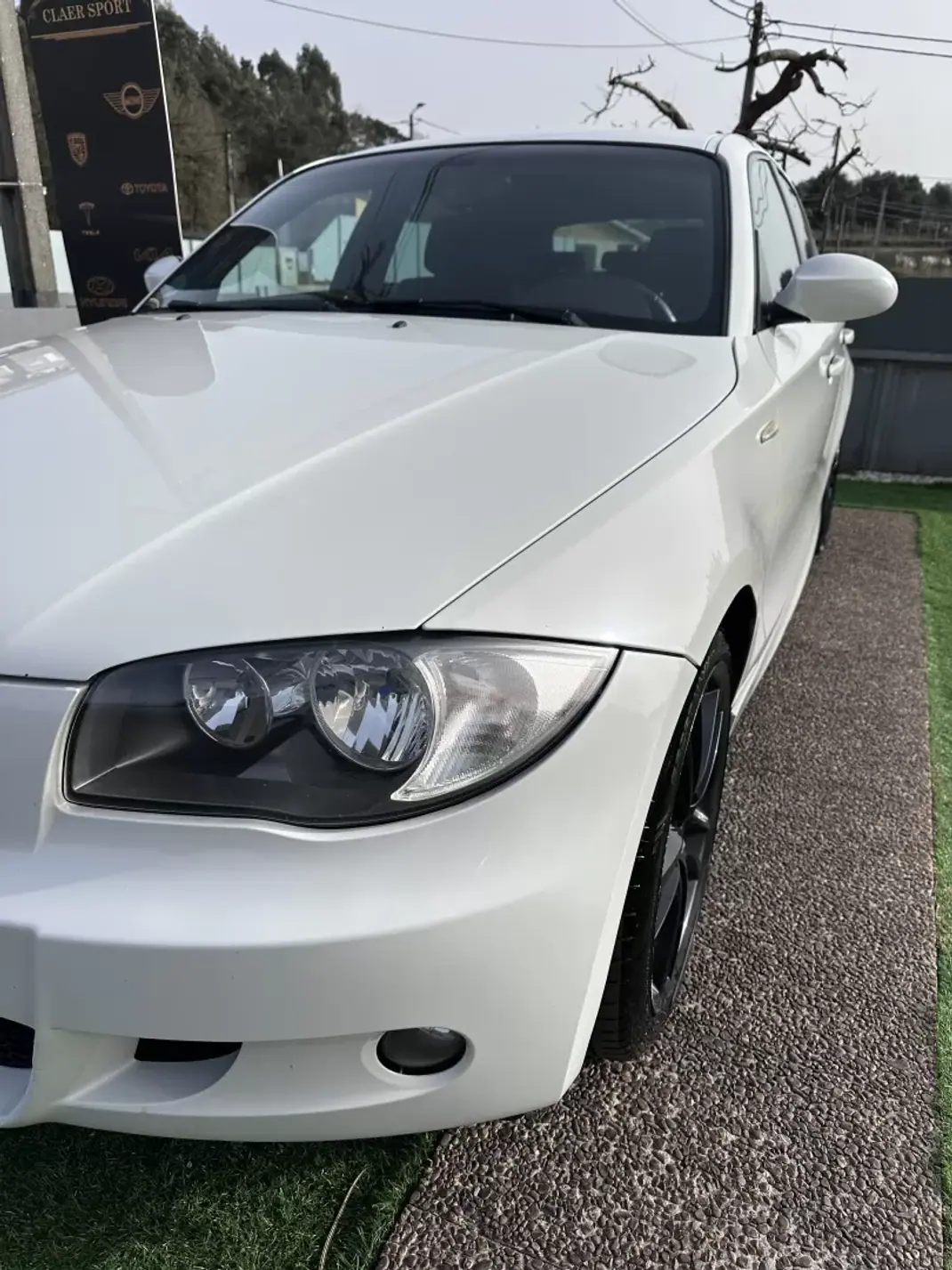 BMW 118 2009 - 10900 EUR, 240000 km - AUTO.MOTO.pt - 240000km - foto 4 de 14