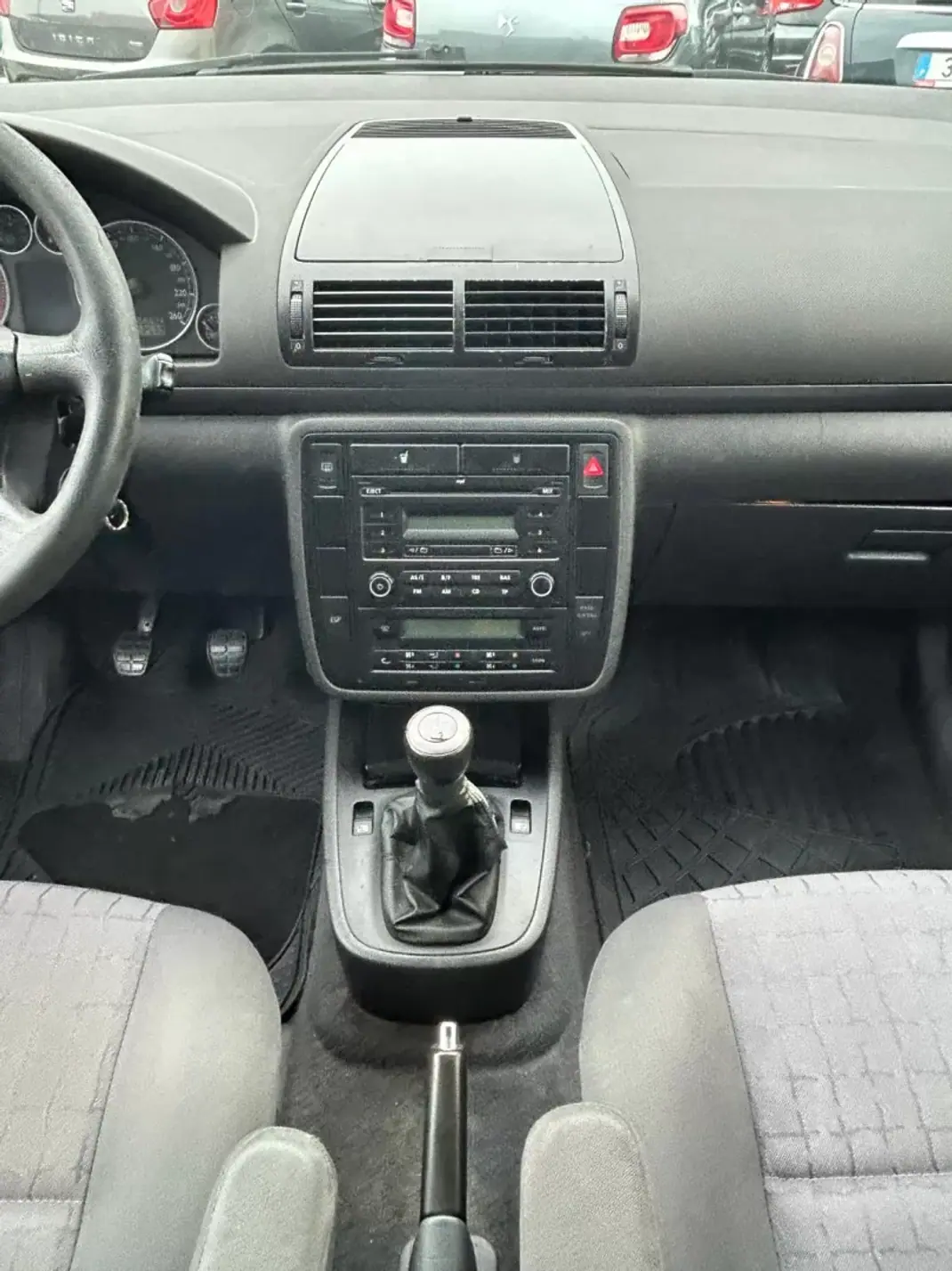 SEAT Alhambra 2008 - 8450 EUR, 265000 km - AUTO.MOTO.pt - 265000km - foto 10 de 14