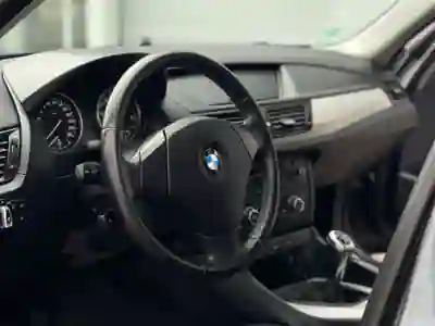 BMW X1 2014 - 13500 EUR, 208000 km - AUTO.MOTO.pt - 208000km - foto 11 de 17