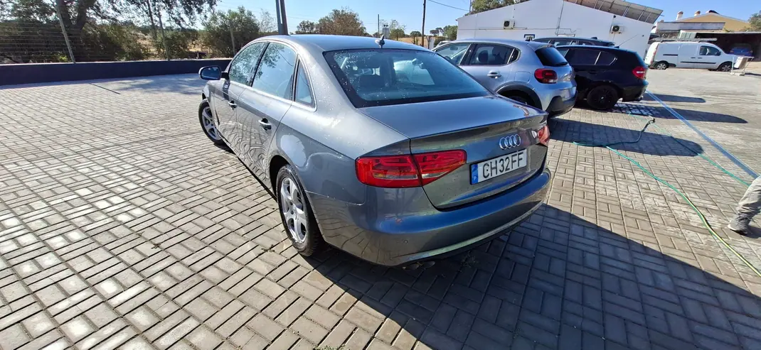 Audi A4 2012 - 12000 EUR, 192499 km - 192499km - foto 4 de 4