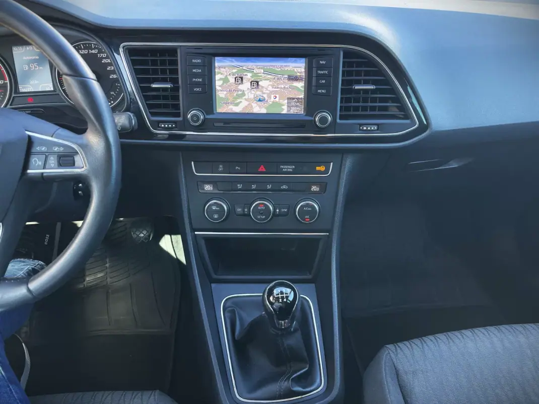 SEAT Leon ST 2014 - 9990 EUR, 188280 km - 188280km - foto 13 de 20
