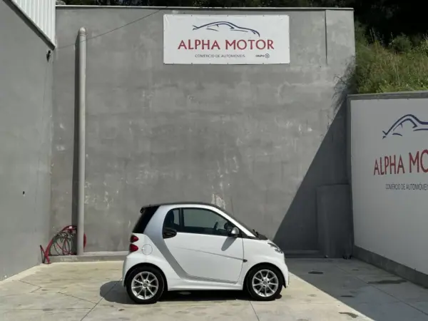 Smart Fortwo Cabrio 2013 - 8550 EUR, 173500 km - AUTO.MOTO.pt - 173500km - foto 7 de 27
