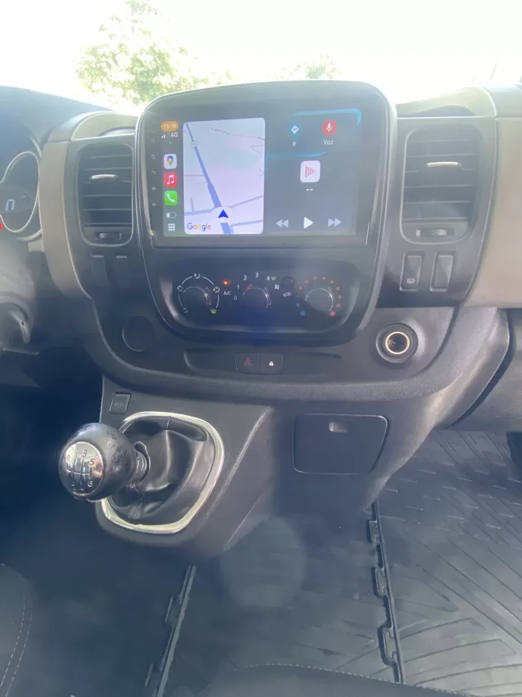 Renault TRAFIC 1.6 DCI GRAND COMFORT 2023 - 18990 EUR, 126881 km - AUTO.MOTO.pt - 126881km - foto 12 de 14