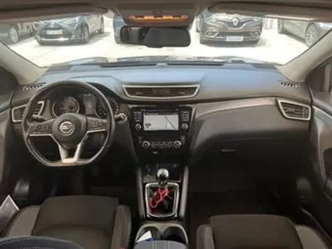 Nissan Qashqai 2018 - 15790 EUR, 119000 km - 119000km - foto 6 de 11