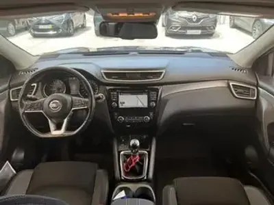 Nissan Qashqai 2018 - 15490 EUR, 119000 km - AUTO.MOTO.pt - 119000km - foto 6 de 11