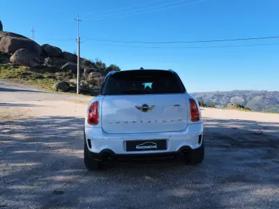 MINI Countryman 2013 - 15990 EUR, 153500 km - foto 5 de 12