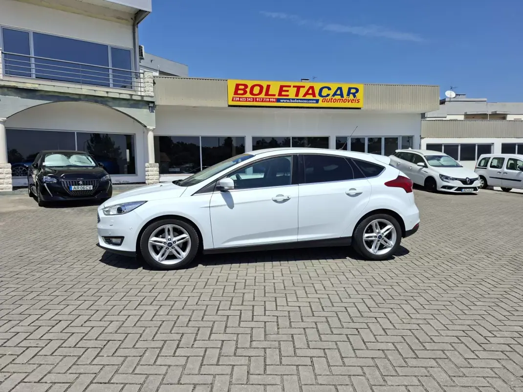 Ford Focus 2017 - 11500 EUR, 55000 km - AUTO.MOTO.pt - 55000km - foto 1 de 32