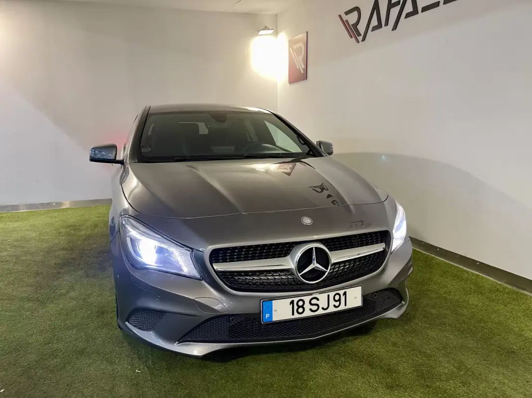 Mercedes-Benz CLA 180 2015 - 16500 EUR, 181000 km - 181000km - foto 4 de 28