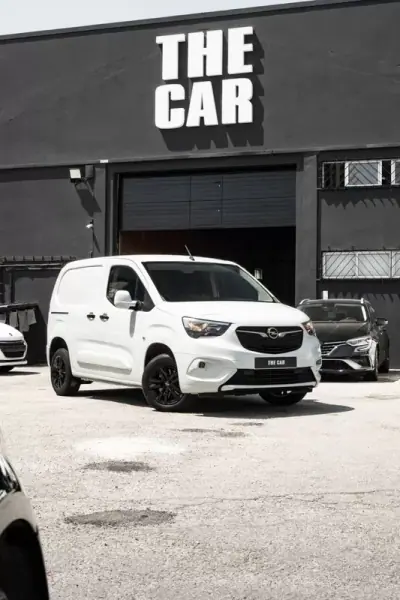 Opel COMBO 2021 - 15999 EUR, 149000 km - 149000km - foto 1 de 15