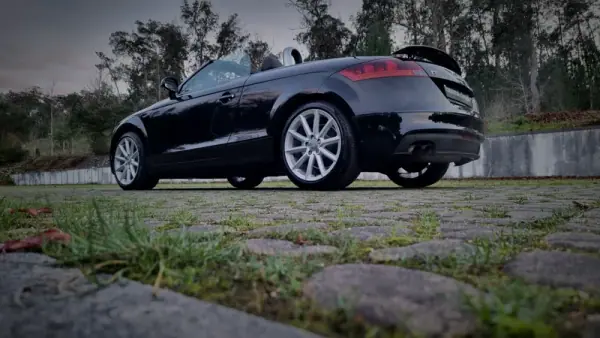Audi TT Roadster 2011 - 19500 EUR, 52000 km - AUTO.MOTO.pt - 52000km - foto 13 de 20