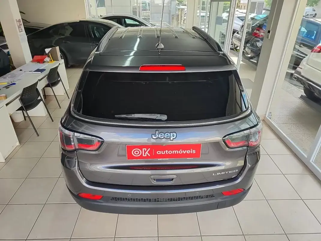 Jeep Compass 2018 - 17250 EUR, 110000 km - AUTO.MOTO.pt - 110000km - foto 10 de 34