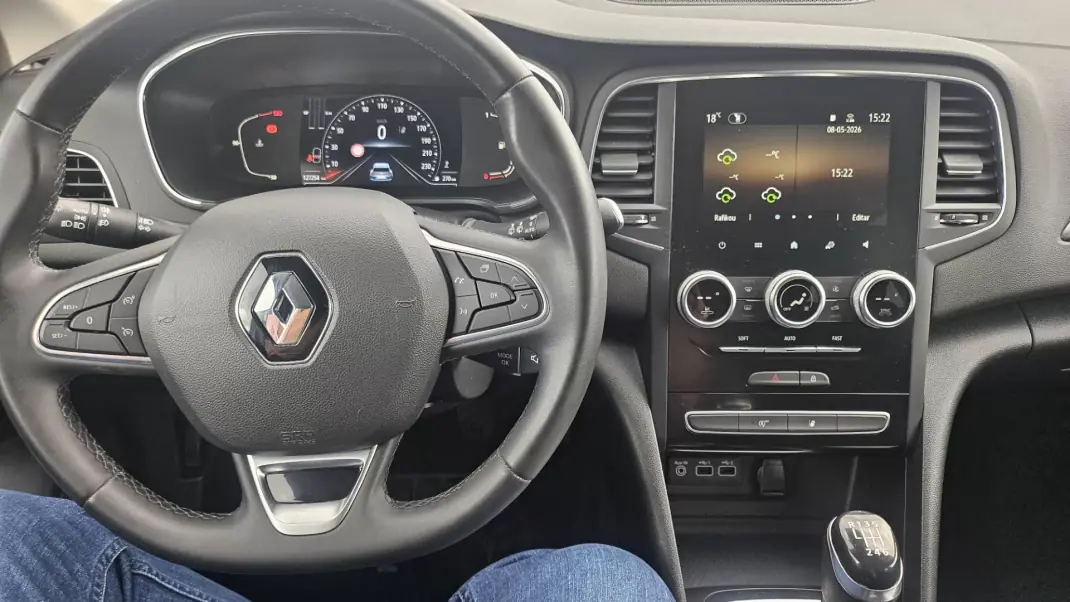 Renault Mégane Break 2020 - 16900 EUR, 127254 km - 127254km - foto 8 de 10