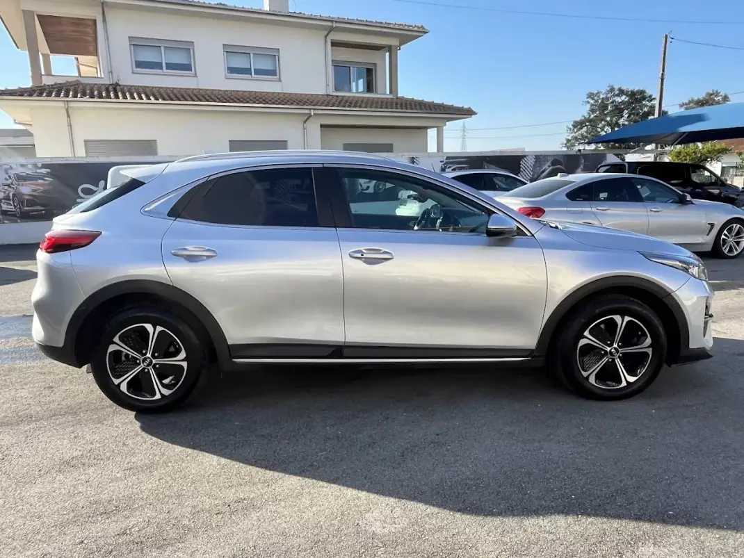 Kia XCeed 2021 - 16950 EUR, 147000 km - AUTO.MOTO.pt - 147000km - foto 4 de 33