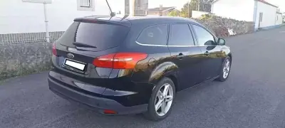 Ford Focus SW 2018 - 6999 EUR, 280000 km - AUTO.MOTO.pt - 280000km - foto 4 de 15