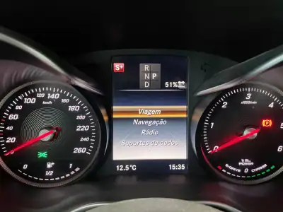 Mercedes-Benz C 300 2017 - 22999 EUR, 102000 km - AUTO.MOTO.pt - 102000km - foto 27 de 31