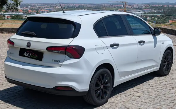 Fiat Tipo 2020 - 8900 EUR, 169920 km - AUTO.MOTO.pt - 169920km - foto 6 de 22
