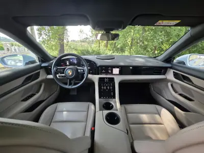 Porsche Taycan Cross Turismo 2021 - 65499 EUR, 59000 km - AUTO.MOTO.pt - 59000km - foto 24 de 40