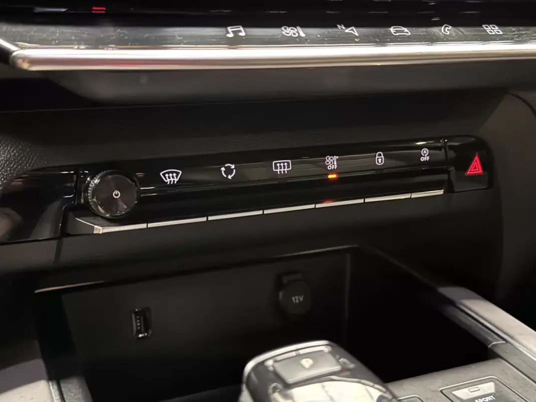 Citroën C5 Aircross 2021 - 20990 EUR, 155900 km - AUTO.MOTO.pt - 155900km - foto 29 de 37