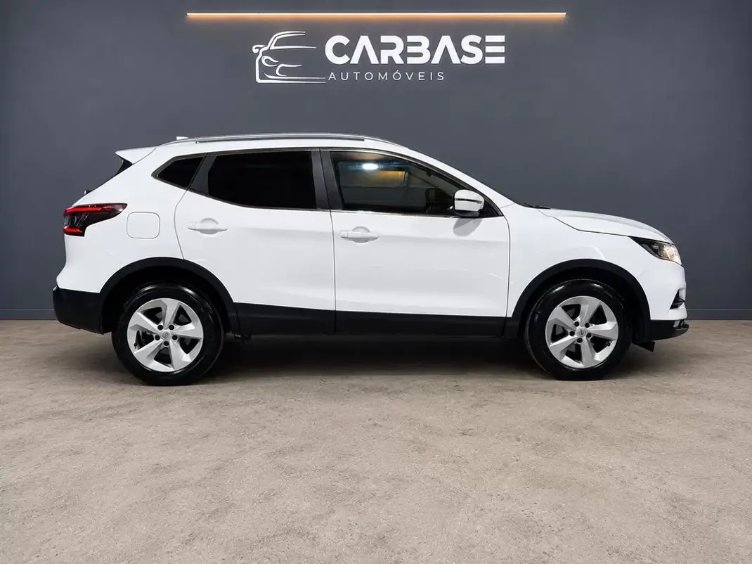 Nissan Qashqai 2018 - 16890 EUR, 94255 km - AUTO.MOTO.pt - 94255km - foto 4 de 19