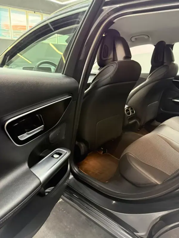 Mercedes-Benz C 300 2023 - 36500 EUR, 88706 km - AUTO.MOTO.pt - 88706km - foto 21 de 32