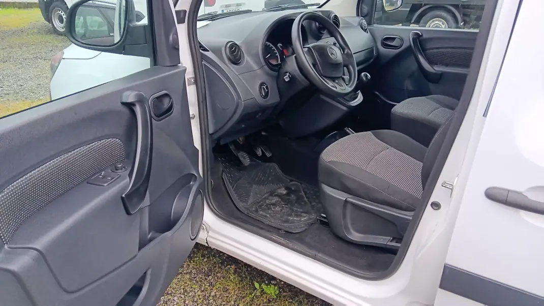 Mercedes-Benz Citan 2018 - 9500 EUR, 399443 km - AUTO.MOTO.pt - 399443km - foto 7 de 18