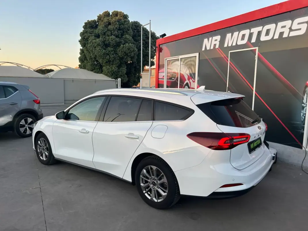Ford Focus SW 2023 - 25990 EUR, 31000 km - AUTO.MOTO.pt - 31000km - foto 4 de 16