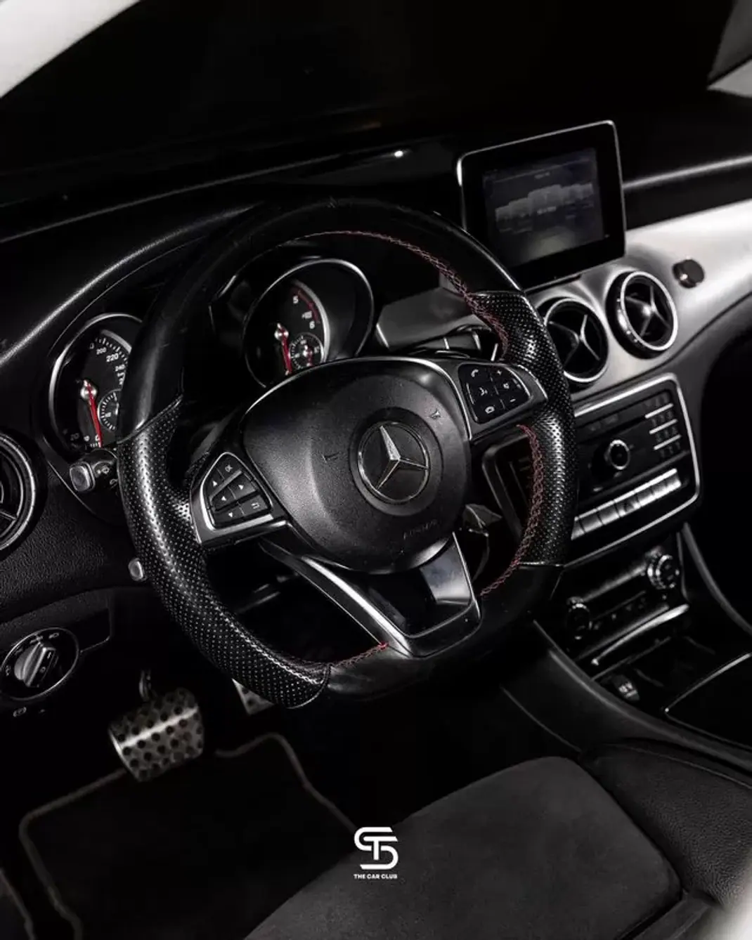 Mercedes-Benz CLA 180 2017 - 20950 EUR, 135000 km - 135000km - foto 7 de 26