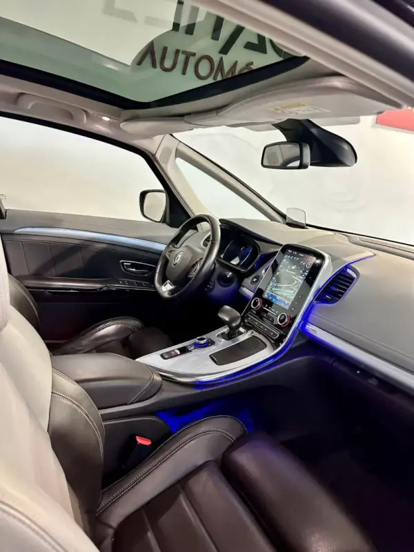 Renault Espace 2016 - 16500 EUR, 163000 km - AUTO.MOTO.pt - 163000km - foto 2 de 49