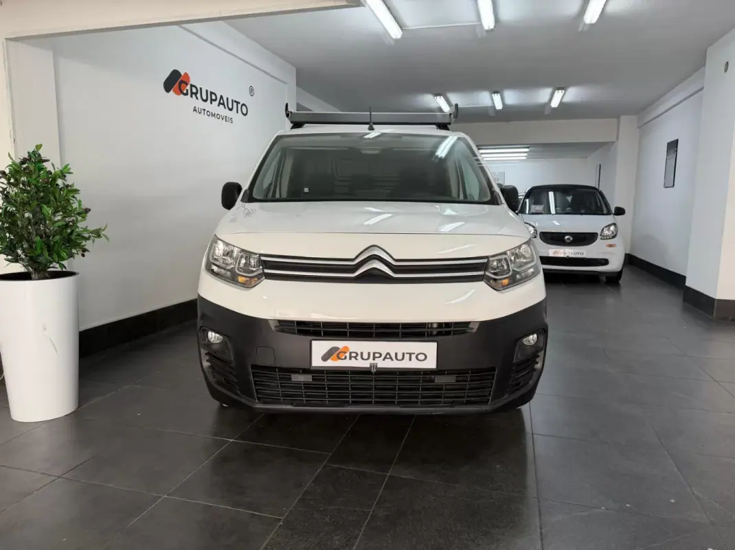 Citroën BERLINGO VAN XL 1.5 BLUE HDI 3 LUGARES 2019 - 12990 EUR, 143000 km - AUTO.MOTO.pt - 143000km - foto 3 de 25