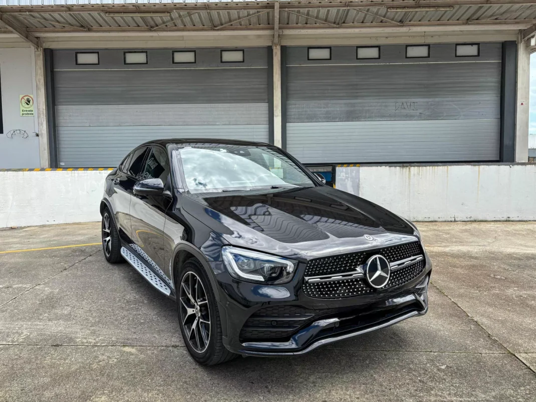 Mercedes-Benz GLC 300 2019 - 49990 EUR, 84000 km - AUTO.MOTO.pt - 84000km - foto 2 de 9