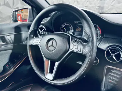 Mercedes-Benz A 180 2013 - 13990 EUR, 144369 km - AUTO.MOTO.pt - 144369km - foto 21 de 25