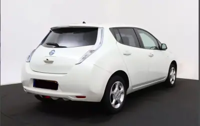 Nissan Leaf 2011 - 4900 EUR, 125000 km - AUTO.MOTO.pt - 125000km - foto 19 de 20