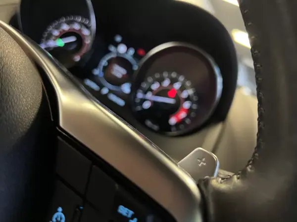 Jaguar F-Type 2019 - 47990 EUR, 45000 km - AUTO.MOTO.pt - 45000km - foto 37 de 47