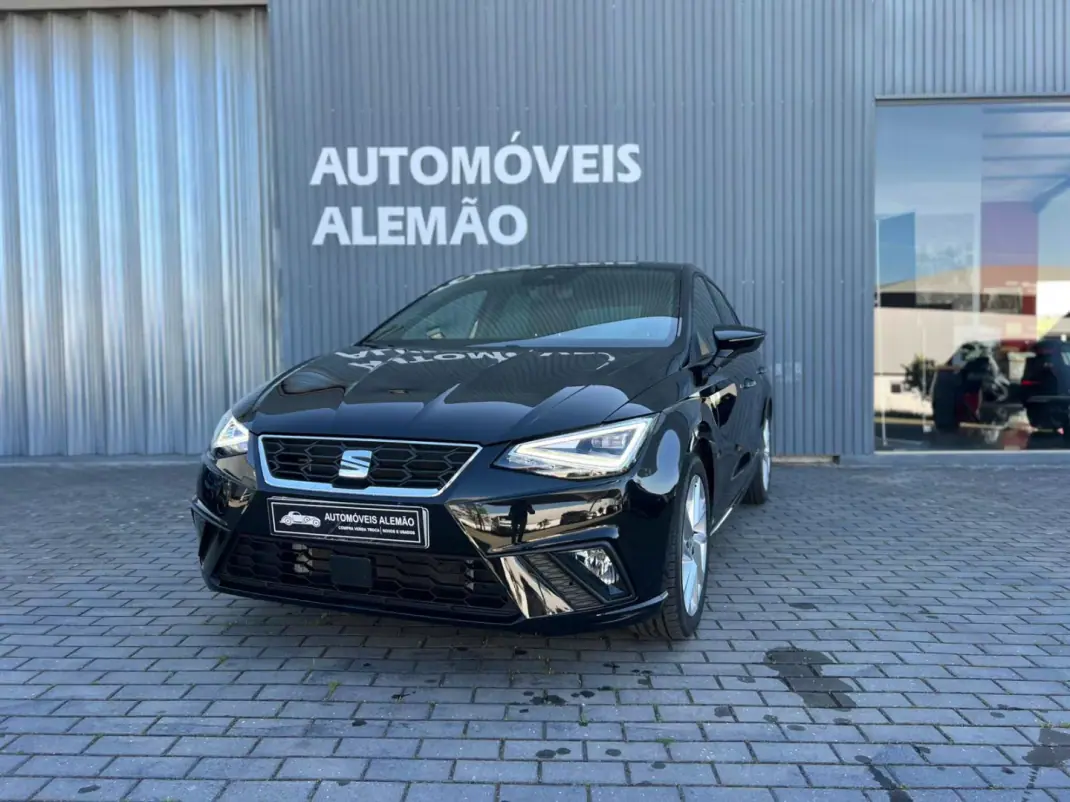 SEAT Ibiza 2025 - 19750 EUR, 19500 km - AUTO.MOTO.pt - 19500km - foto 1 de 22