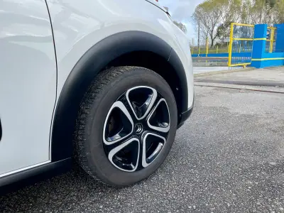 Citroën C3 2021 - 13750 EUR, 76875 km - AUTO.MOTO.pt - 76875km - foto 4 de 26