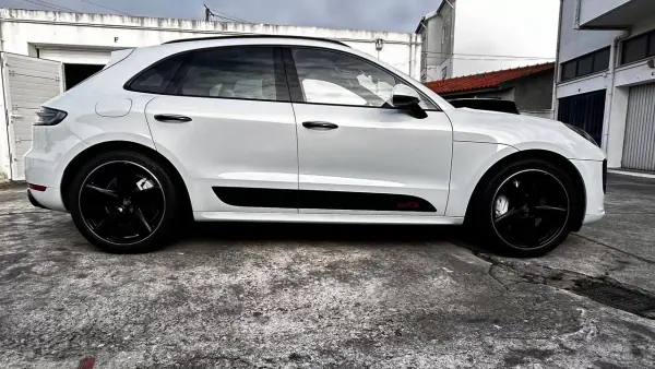 Porsche Macan 2021 - 89500 EUR, 94000 km - AUTO.MOTO.pt - 94000km - foto 3 de 21