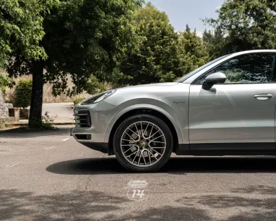 Porsche Cayenne Coupé 2021 - 73990 EUR, 30630 km - AUTO.MOTO.pt - 30630km - foto 47 de 56